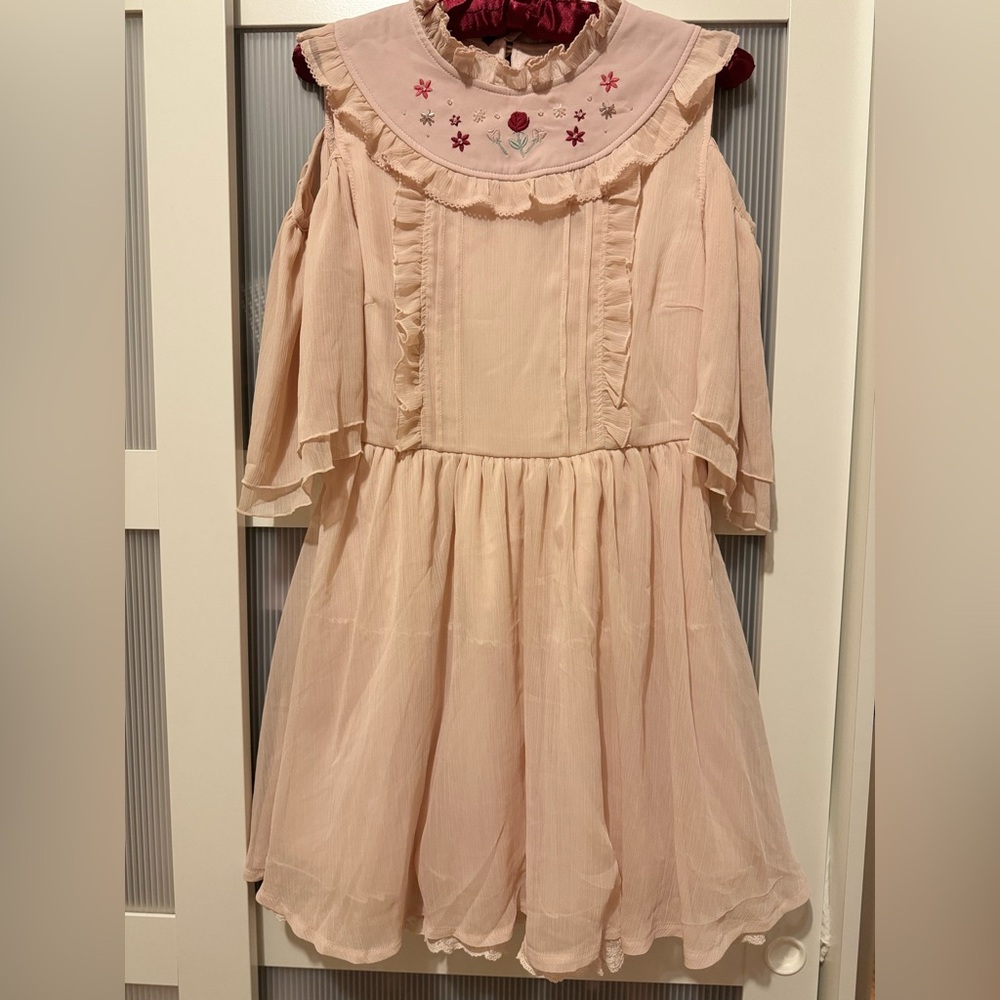 LIZ LISA PINK EMBROIDERED FLOWERS OFF SHOULDER DRESS